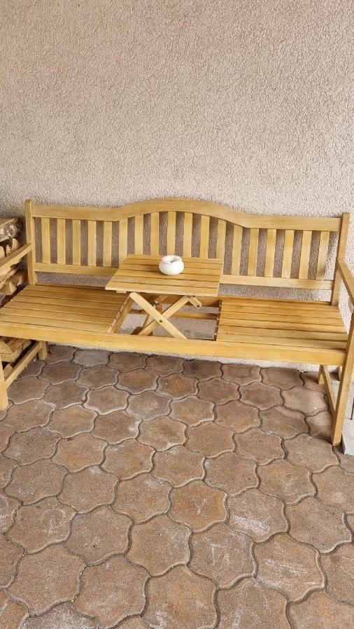 Apartamento La Joyeuse Etape Sonceboz-Sombeval Exterior foto
